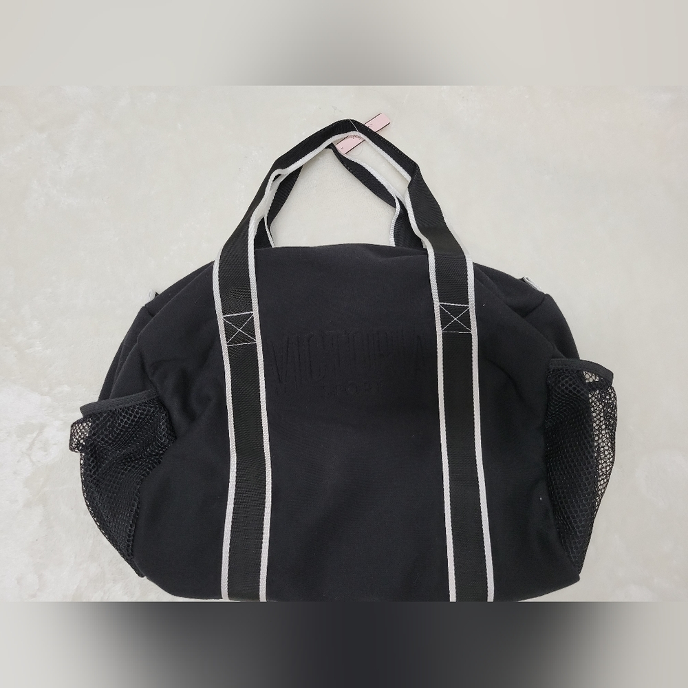 Victoria's Secret duffle bag. NWT.